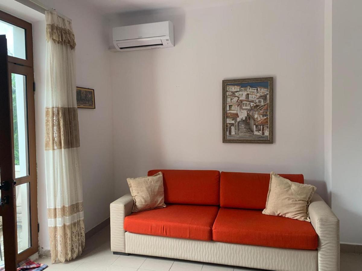 Apartement City Center Berat Luaran gambar