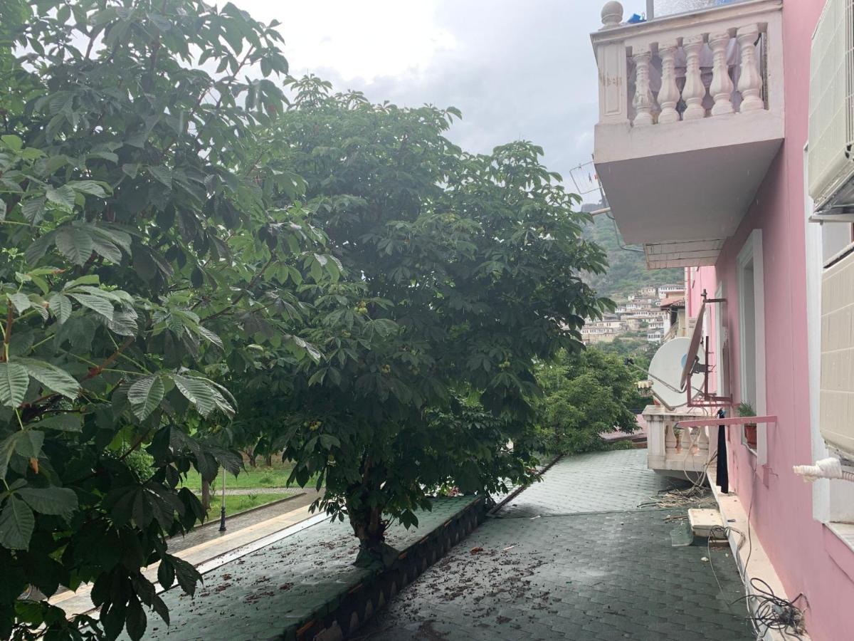 Apartement City Center Berat Luaran gambar